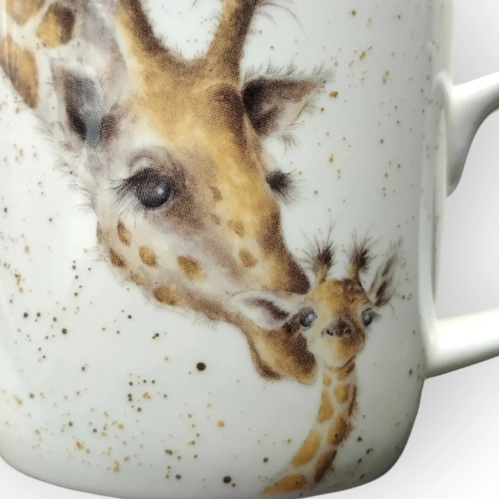 Royal Worcester Wrendale Designs Giraffe First Kiss Momma and Baby - Picture 2 of 7